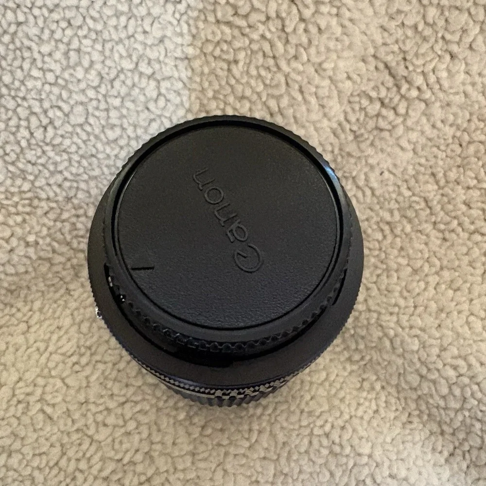 VTG Super Albinar 135mm f/2.8 Auto Telephoto- Coated -Lens Canon - Korea w/ Case